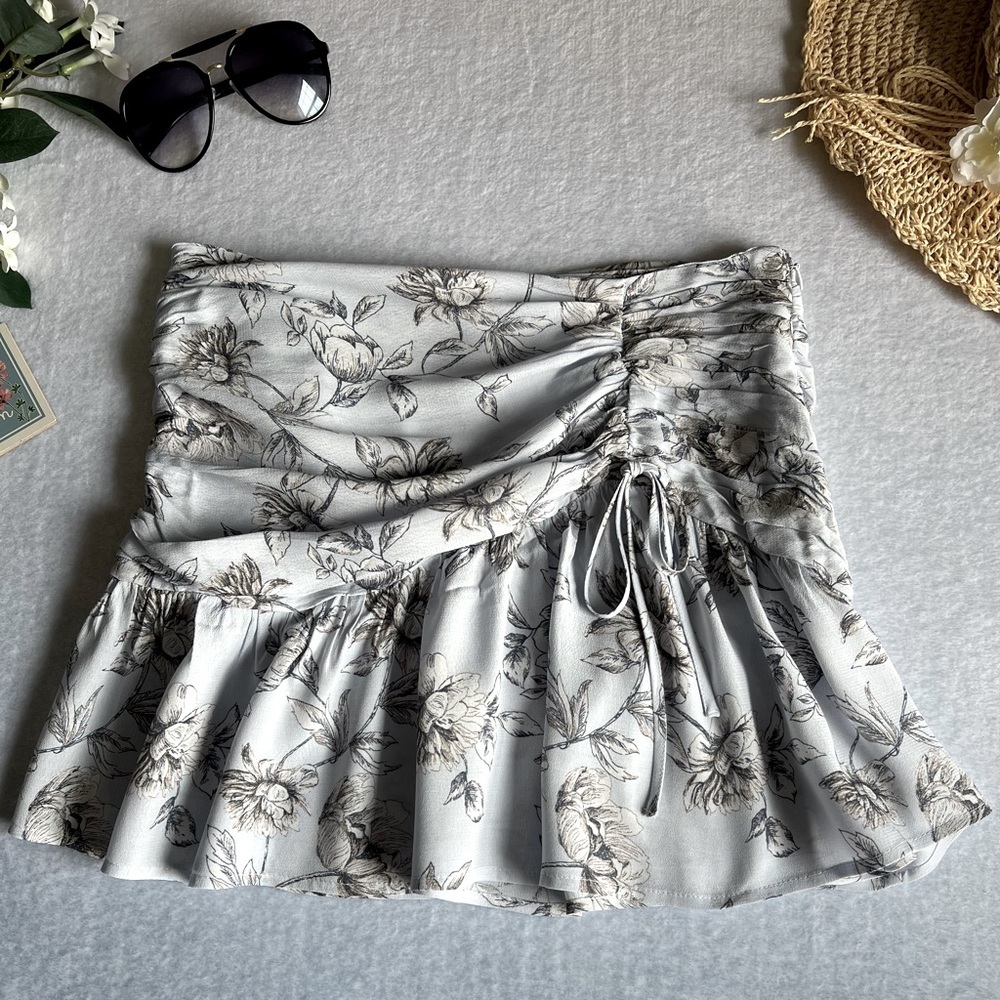 Forever 21 Sz L Ruched Floral Print Mini Skirt Light Blue